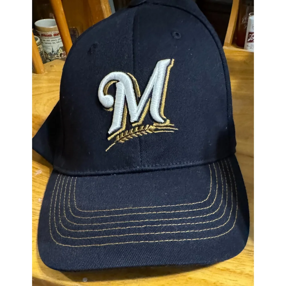 Milwaukee Brewers Stretch Fit Hat Size OSFM NEW WITH TAGS Blue